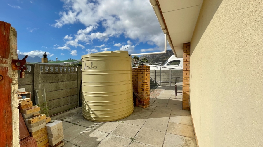4 Bedroom Property for Sale in Dobson Western Cape